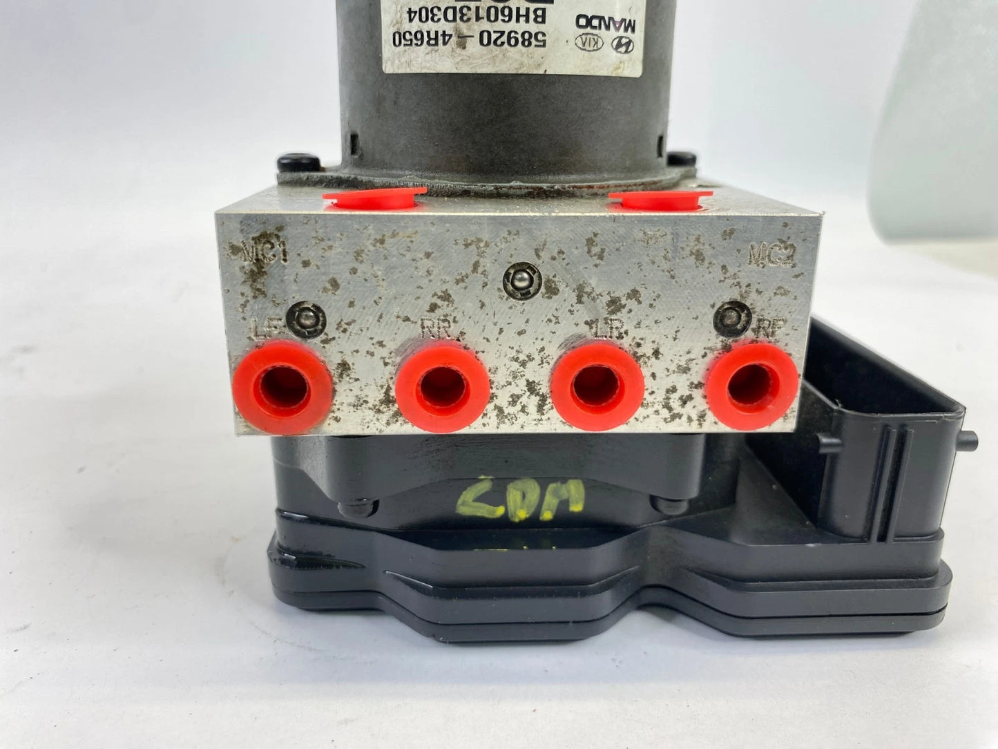 11 12 HYUNDAI SONATA ABS PUMP CONTROL MODULE ASSEMBLY ENGINE BAY OEM 58920-4R650