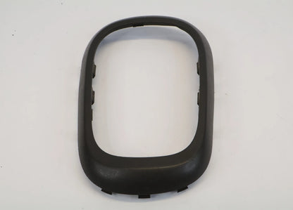 06-11 HYUNDAI ACCENT AUTOMATIC SHIFTER CONSOLE TRIM BEZEL SURROUND 84631-1E100