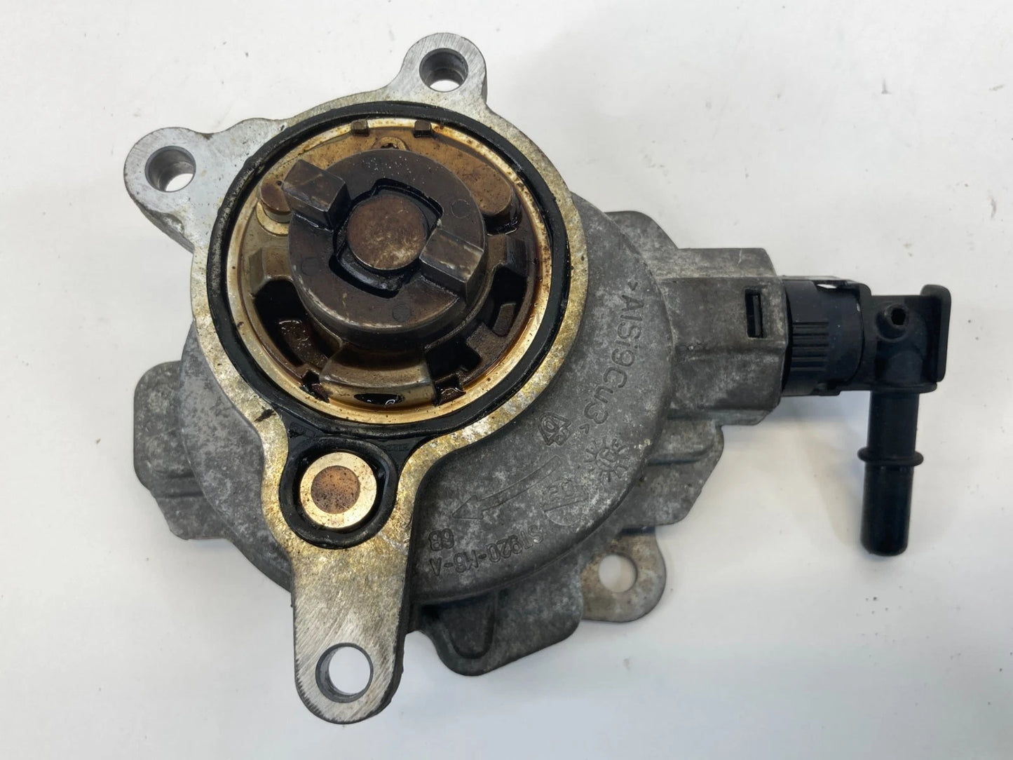 2012-2018 FORD EDGE 13-19 ESCAPE 2.0L L4 BRAKE VACUUM PUMP ASSY BB5E2A451BD OEM