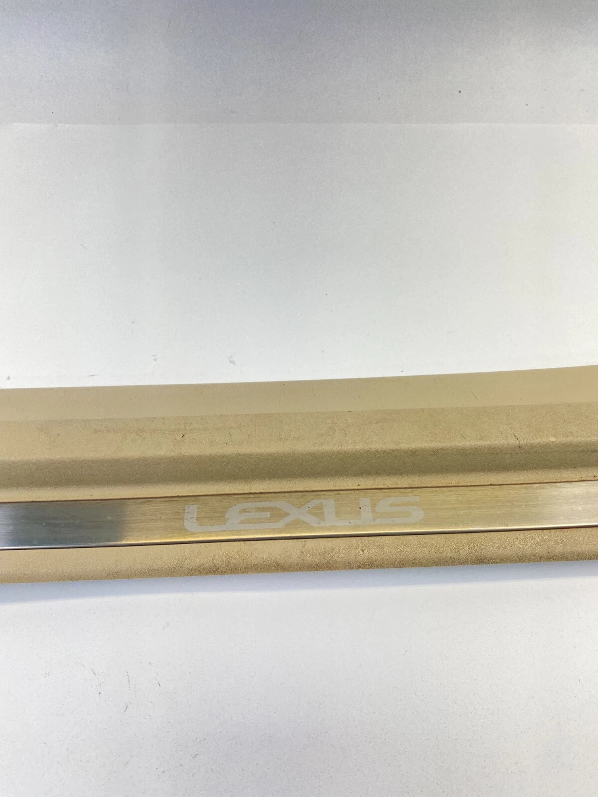 98-00 LEXUS LS400 REAR LEFT BACK DOOR SCUFF SILL TRIM PLATE MOLDING 67918-50020