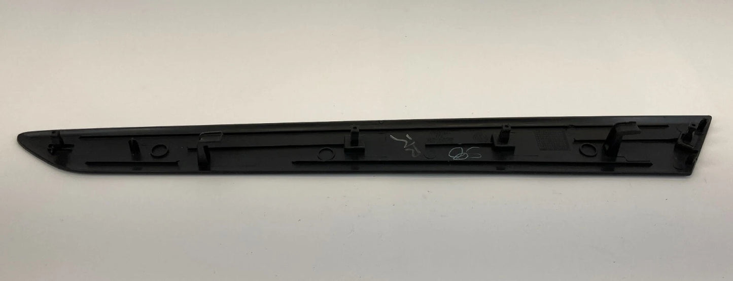 2011-2014 VOLKSWAGEN JETTA REAR RIGHT SIDE DOOR PANEL TRIM MOLDING 5C6-867-450