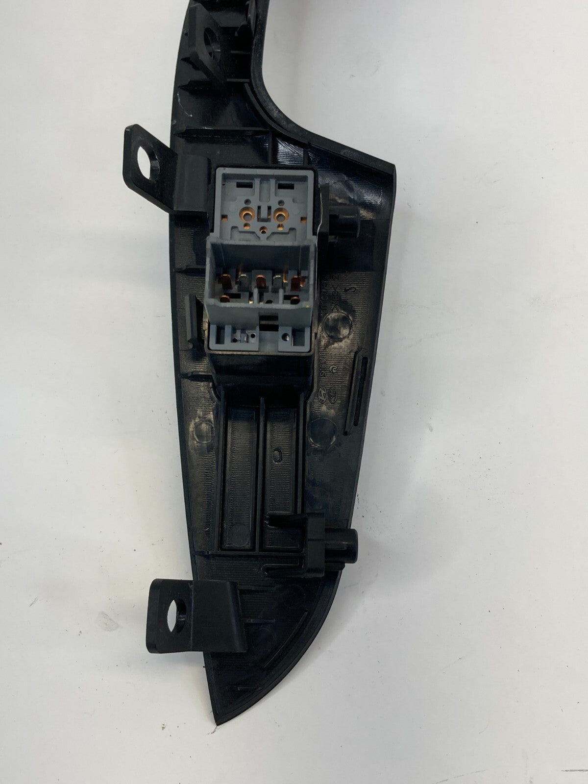 2011-2013 Hyundai Elantra SEDAN Rear Right Door Power Window SWitch w/ Bezel OEM