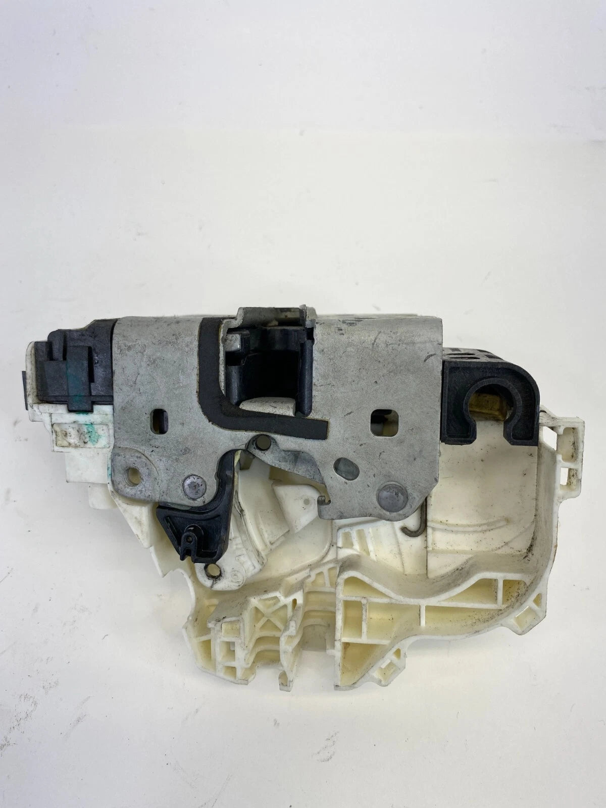 09 10 DODGE JOURNEY FRONT RIGHT SIDE DOOR LOCK LATCH ACTUATOR 04589694AA OEM