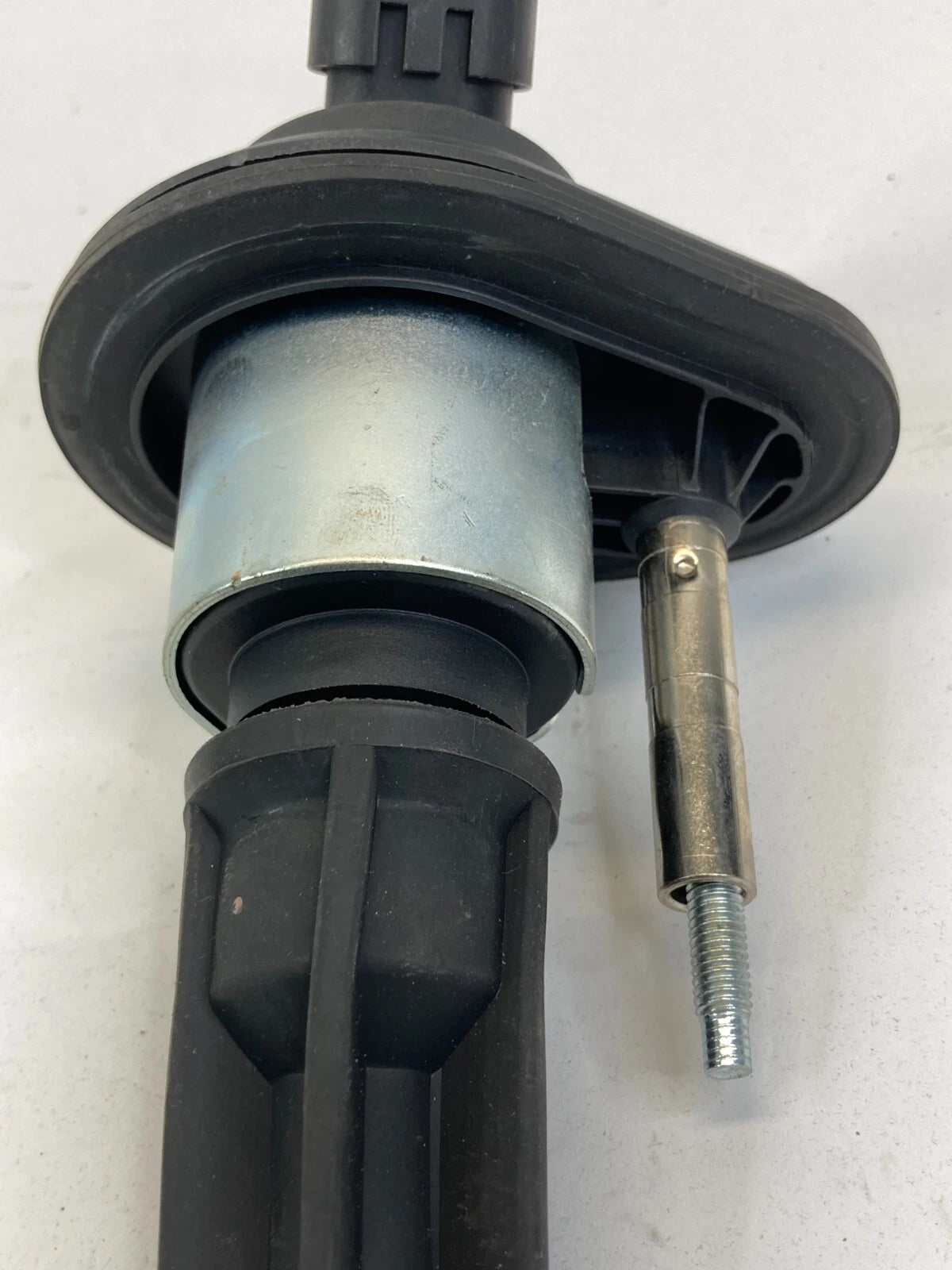 2002-2005 GMC ENVOY 4.2L IGNITION COIL MODULE FRONT UNIT OEM FACTORY C1395616115