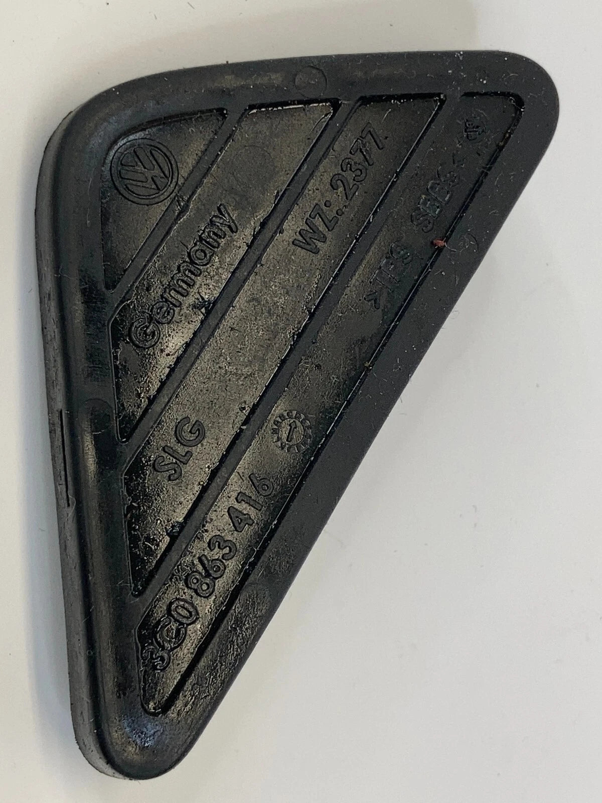 2009-2017 VOLKSWAGEN CC SEDAN CENTER CONSOLE MAT RUBBER INSERT 3C0-863-416