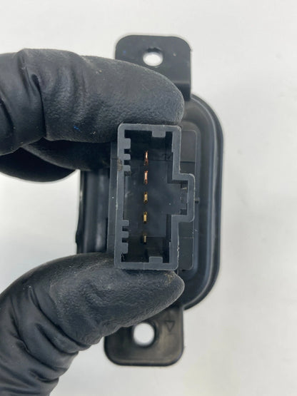 06-08 HONDA RIDGELINE DASH MOUNTED CARGO LIGHT CONTROL SWITCH BUTTON M19902 OEM