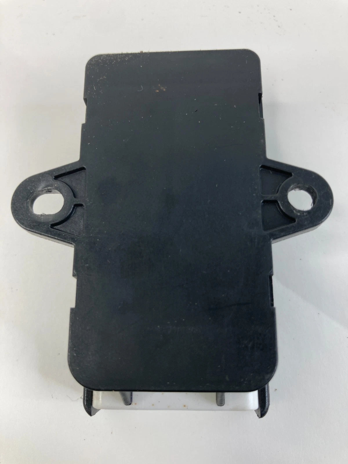 2013 2014 HYUNDAI SANTA FE FRONT SEAT HEATER CONTROL MODULE 88196-B8000 OEM