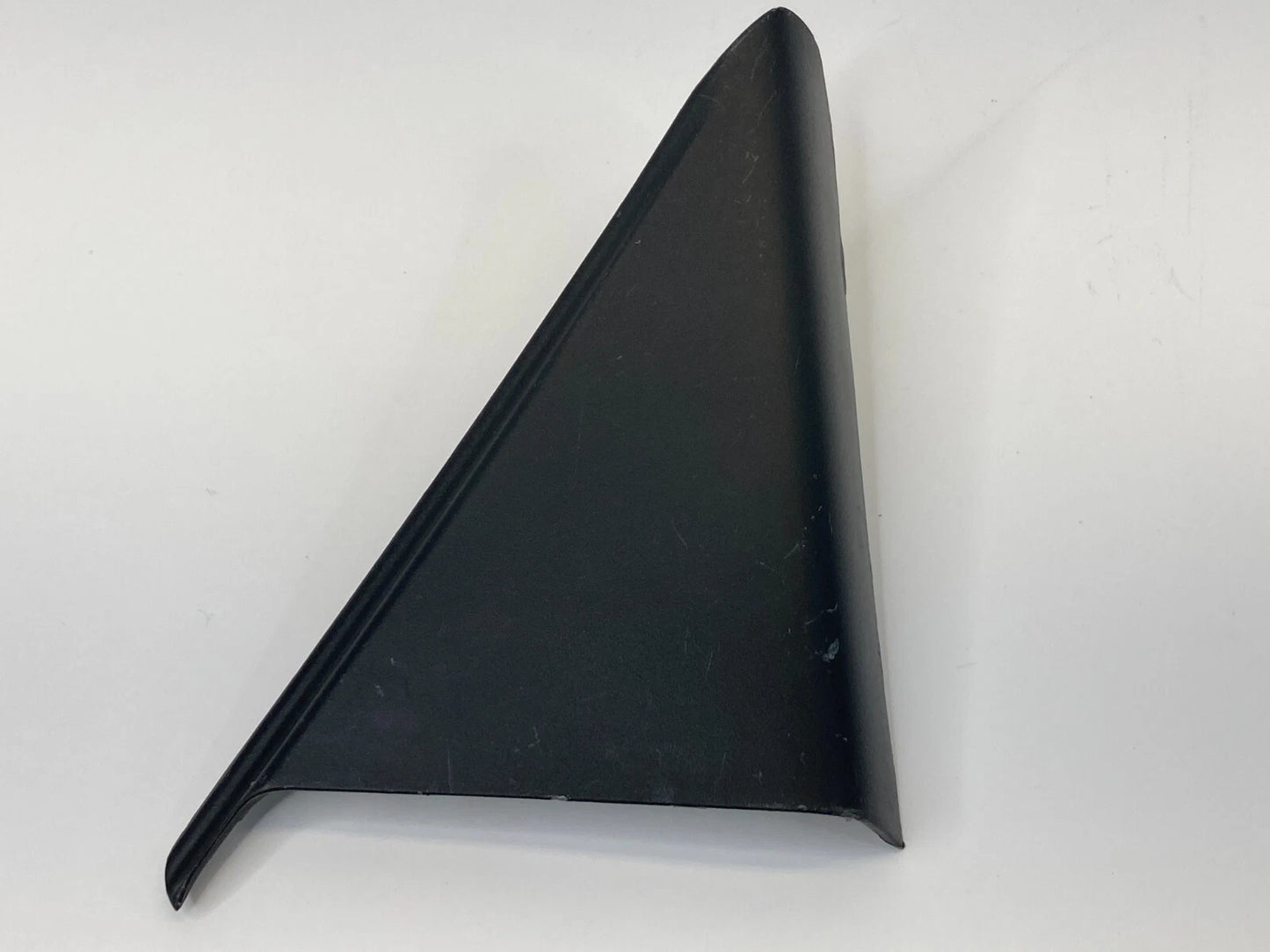 2011-2014 HYUNDAI SONATA REAR LEFT INNER DOOR CORNER MOLDING COVER 83910-3S000