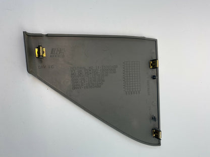 00-06 Chevrolet Tahoe Front Right Passenger Side Dash End Cover Trim 15761835