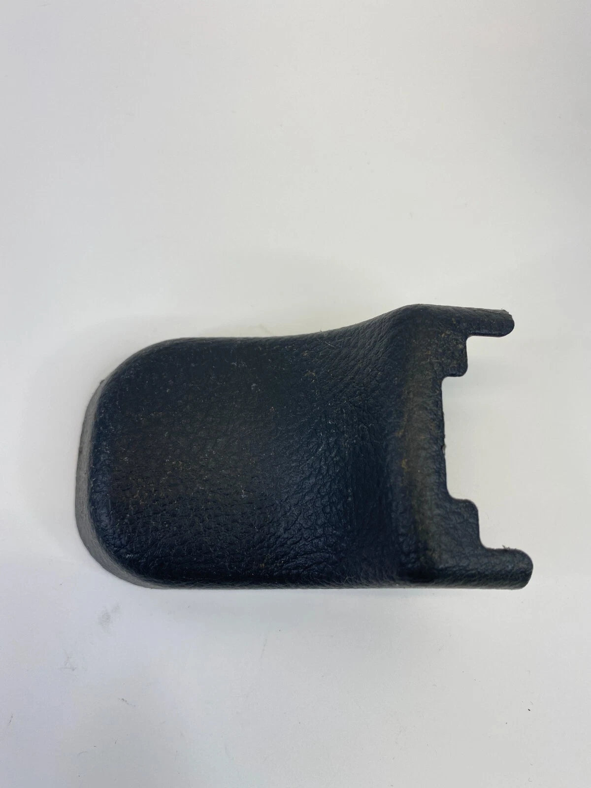 07-09 HYUNDAI SANTA FE FRONT LEFT SEAT RIGHT SIDE TRACK END COVER 88097-2B200