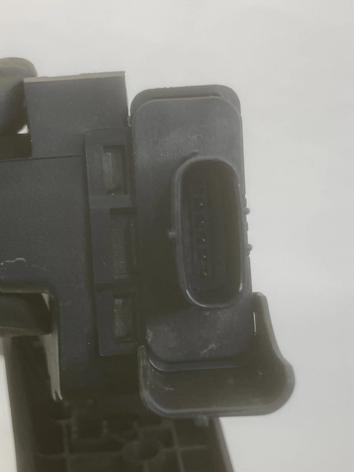 2015-2019 HYUNDAI SONATA 2.4L L4 GAS ACCELERATOR PEDAL SENSOR 35190-2E100 OEM