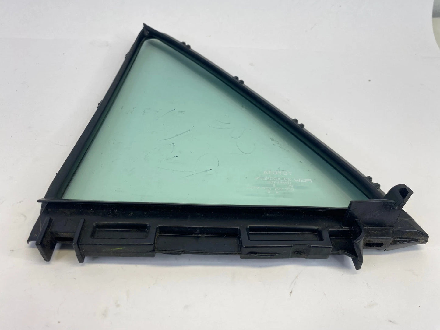 2009-2013 TOYOTA COROLLA REAR RIGHT PASSENGER SIDE QUARTER GLASS OEM 68188-02120