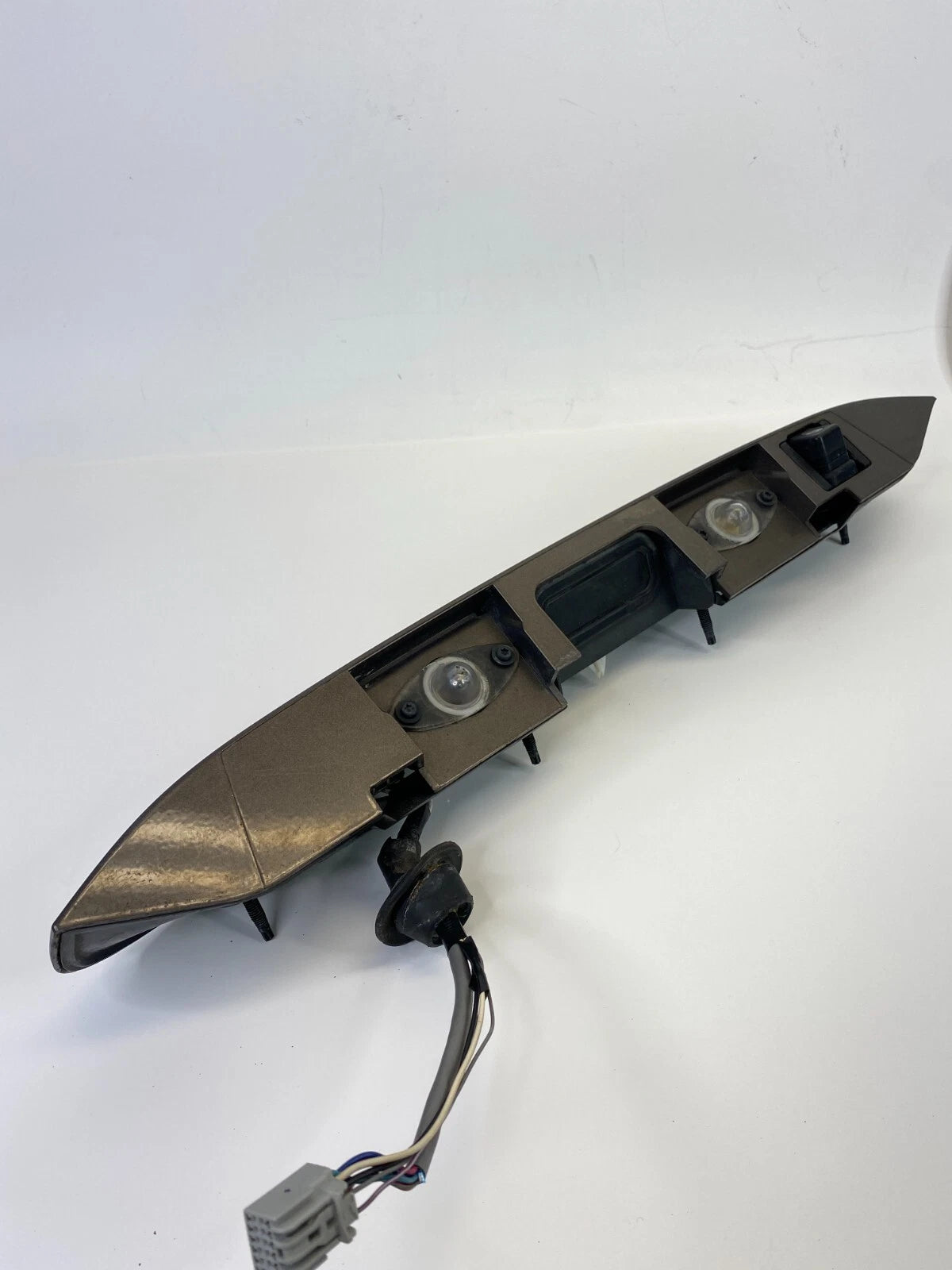 08-17 BUICK ENCLAVE LIFTGATE TRUNK LICENSE FINISH PANEL MOLDING W/ CAMERA OEM