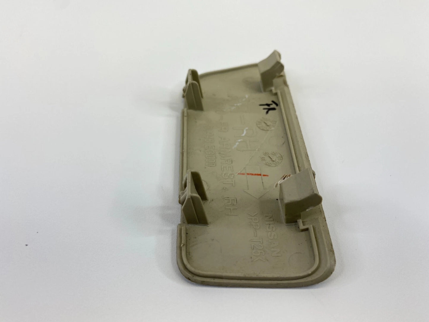 06-10 INFINITI M35 FRONT RIGHT DOOR ARMREST FINISH PANEL TRIM COVER 80948-EG000