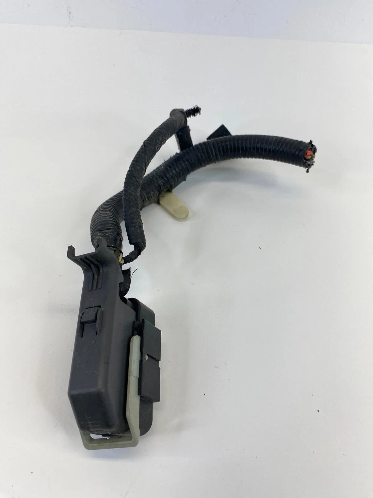 2010-2012 FORD TAURUS 3.5L AWD ABS ANTI LOCK BRAKE PUMP PLUG CONNECTOR OEM