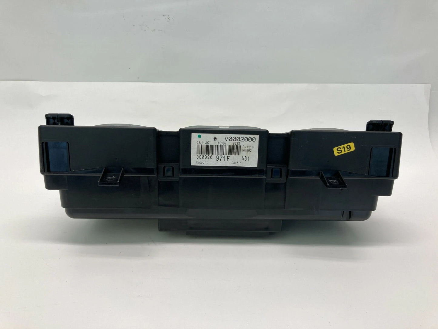 2008 VW VOLKSWAGEN PASSAT SPEEDOMETER INSTRUMENT CLUSTER GAUGES 221K 3C0920971