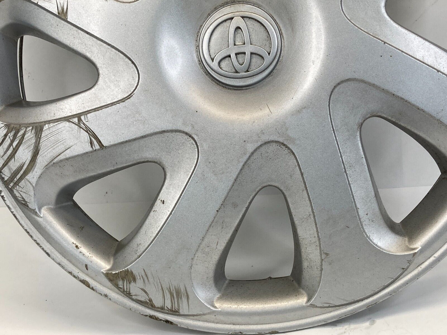 2000 2001 2002 Toyota Corolla Rim Wheel Center Cap Hubcap Hub Cap 42621AB030 OEM