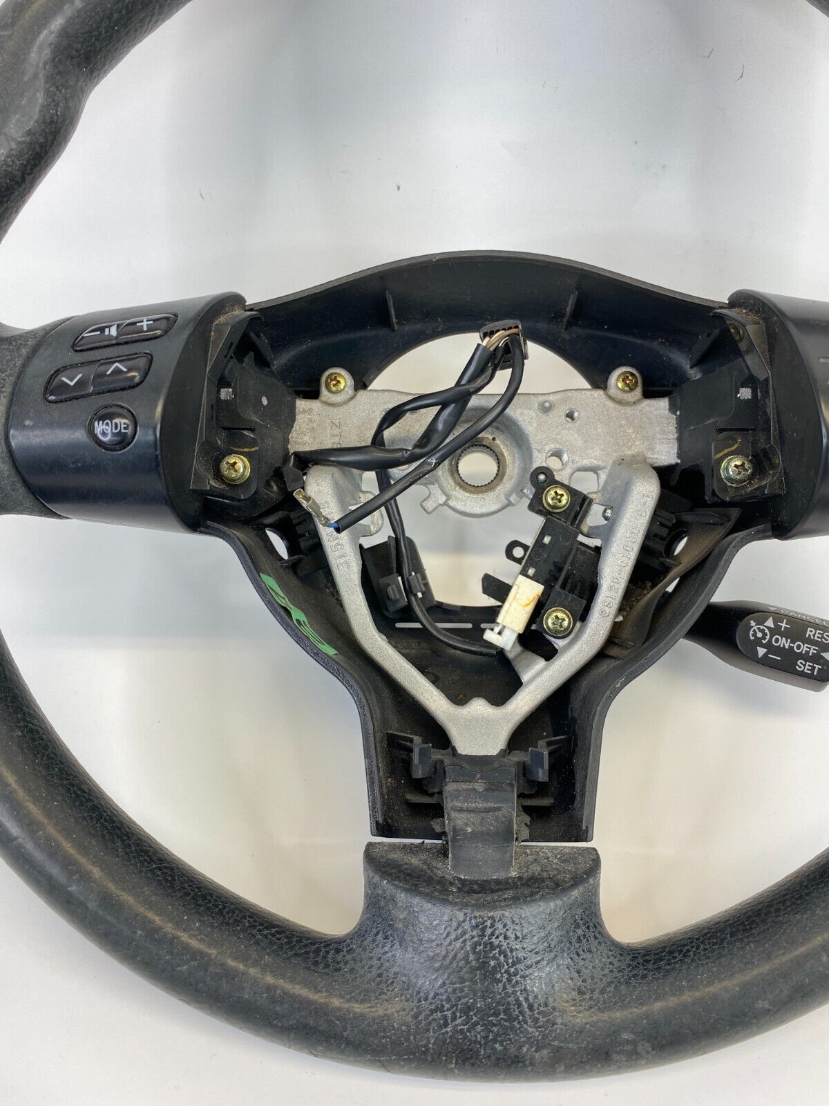 2004 2005 04 05 Toyota RAV4 Steering Wheel w/ Audio & Cruise Control Switch OEM