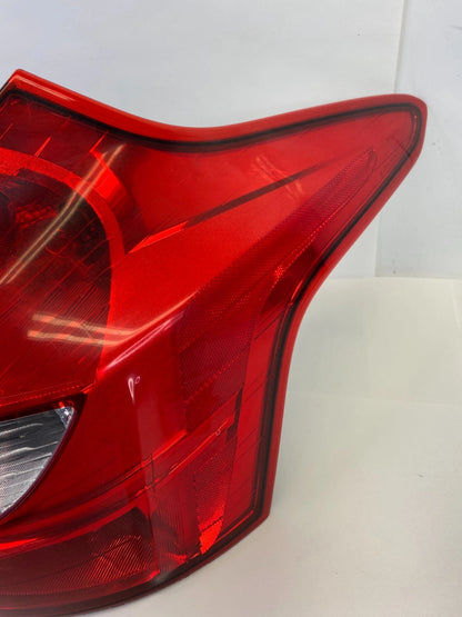 2012-2014 FORD FOCUS HATCHBACK REAR RIGHT SIDE TAILLIGHT TAIL LAMP ASSY OEM