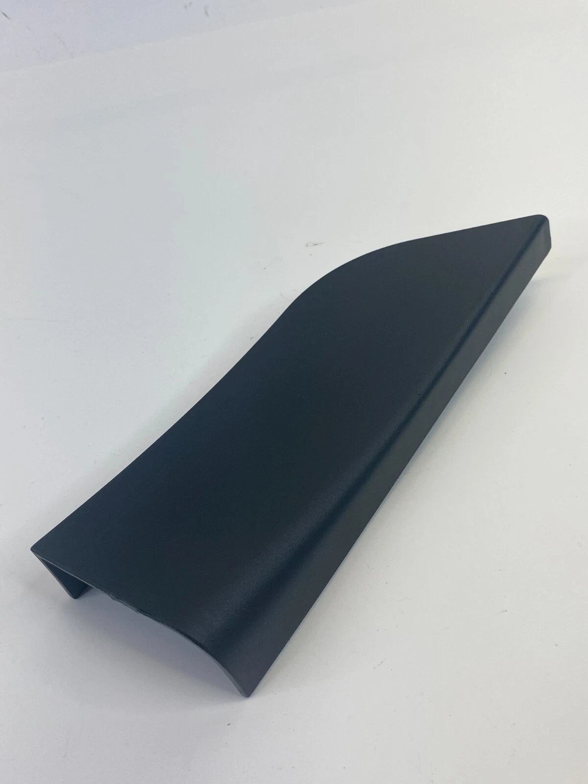 2009-2014 VOLKSWAGEN ROUTAN FRONT RIGHT SIDE INTERIOR MIRROR CORNER COVER OEM