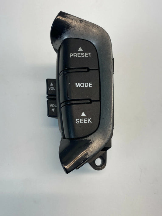 06-08 KIA OPTIMA EX SEDAN 2.4 STEERING WHEEL RADIO AUDIO VOLUME CONTROL SWITCH