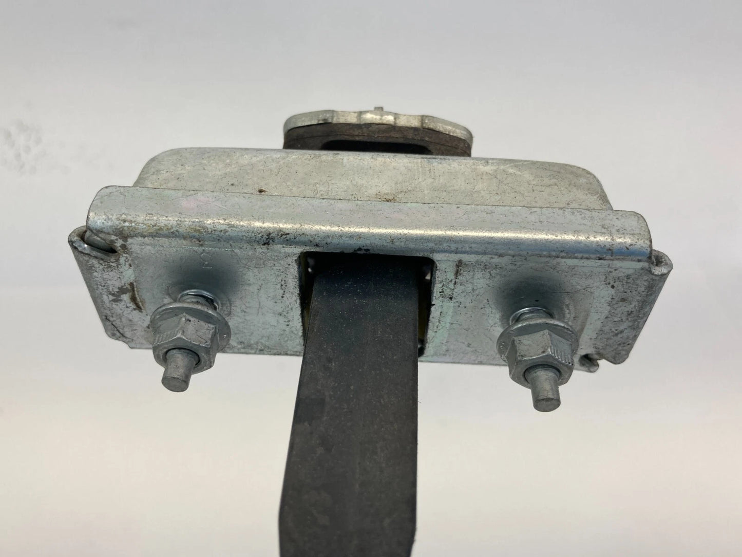 2010-2019 FORD TAURUS REAR LEFT SIDE DOOR CHECK STOP STOPPER DETENT OEM