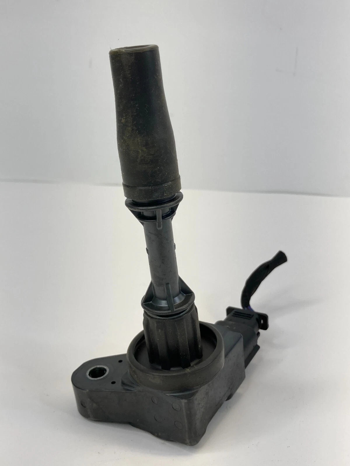 14-17 BUICK REGAL 2.0L L4 13-22 MALIBU ENGINE IGNITION COIL IGNITER 12654078 OEM