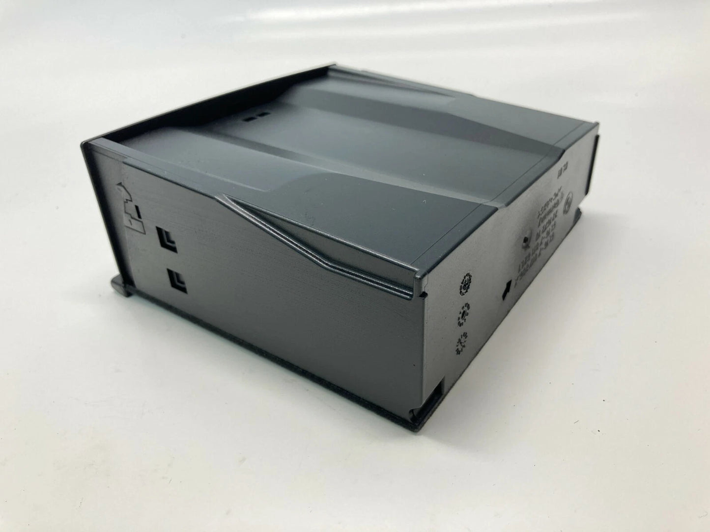 2002-2005 BMW 745LI 745I CENTER CONSOLE CD DISC HOLDER BOX 51-16-7-011-621 OEM