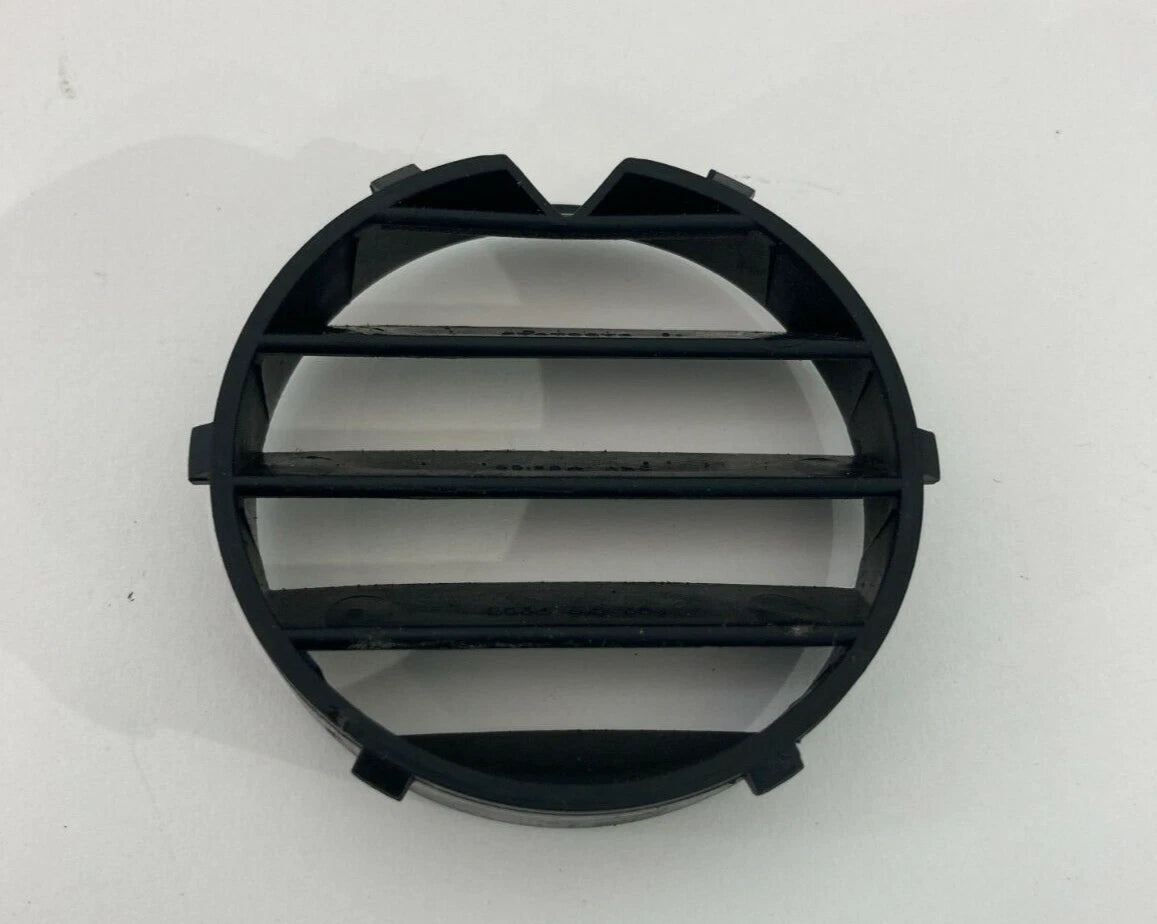 98-10 VW VOLKSWAGEN BEETLE DASH DEFOGGER DEFROST AIR VENT GRILLE TRIM 1C0819705