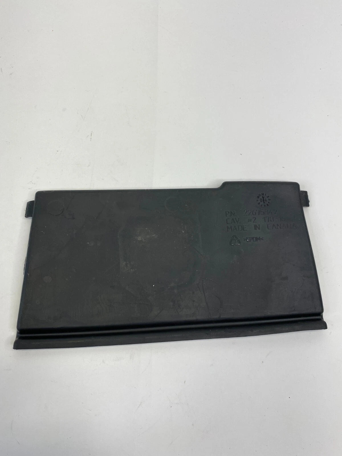 07-09 CHEVROLET EQUINOX FRONT DASH LOWER STORAGE COMPARTMENT RUBBER MAT 22675342
