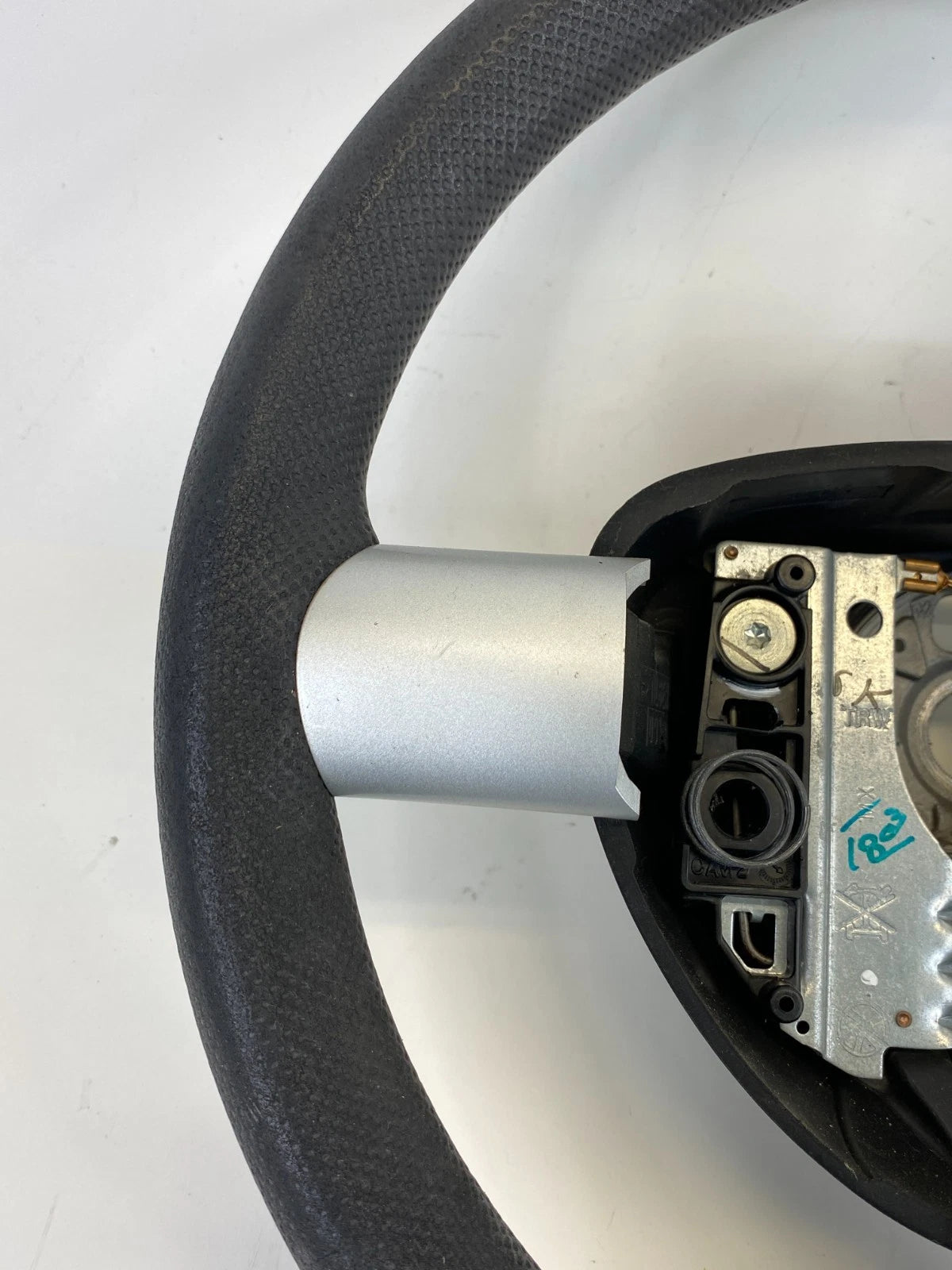 2001-2010 VOLSKWAGEN NEW BEETLE NEW BEETLE STEERING WHEEL ASSEMBLY OEM