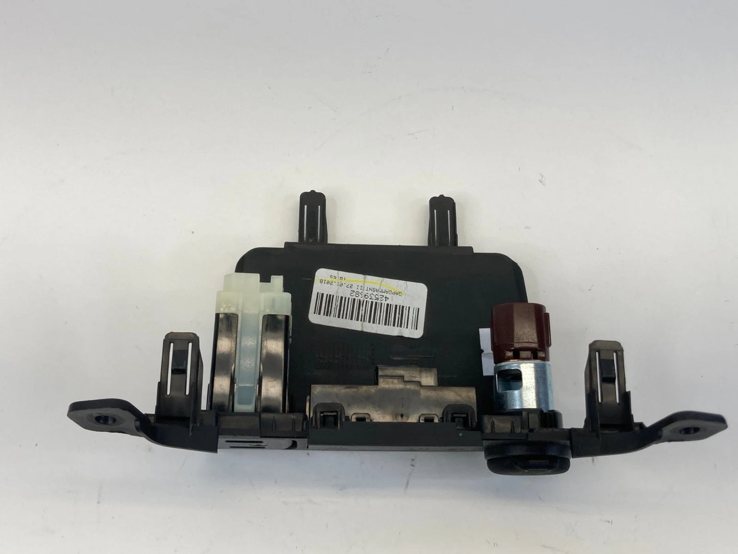 2017-2022 Chevrolet Trax Center Dash Aux USB Charger Port Adapter Panel 42539682