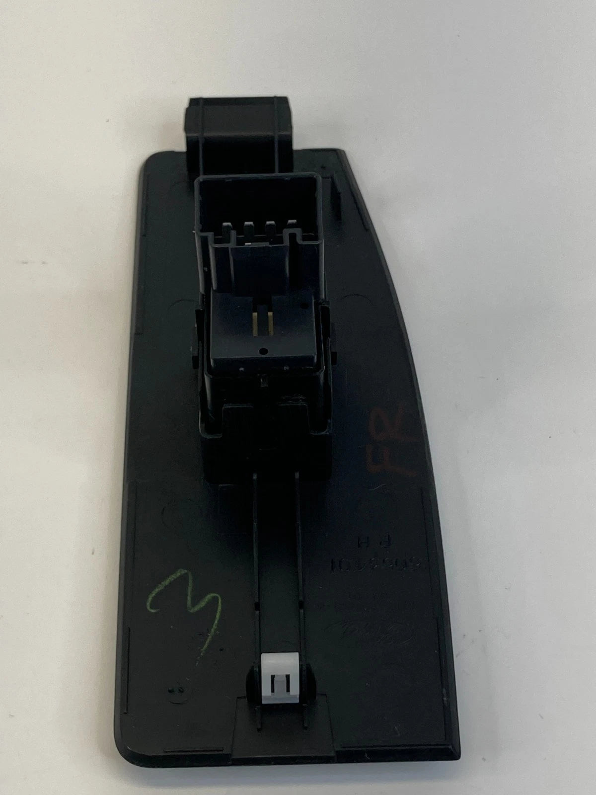 2013-2019 FORD TAURUS POLICE INTERCEPTOR SEDAN FRONT RIGHT POWER WINDOW SWITCH