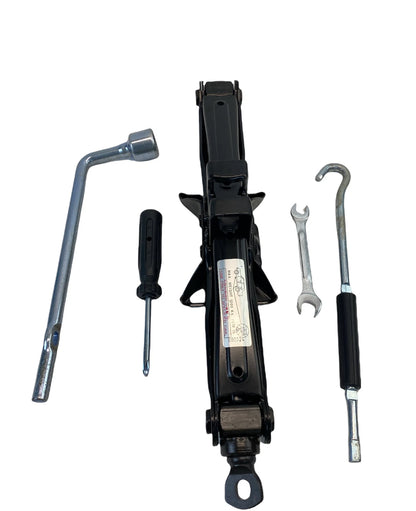 2004-2006 KIA AMANTI SPARE TIRE JACK & TOOL KITS W/ CASE ASSEMBLY 9149-3F200-3