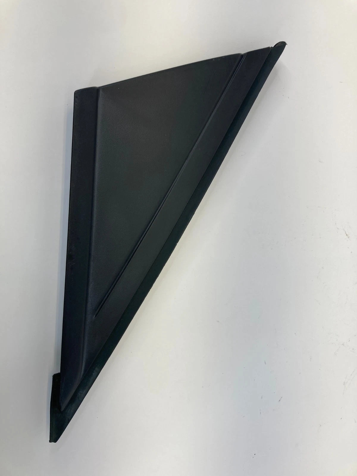 12-18 FORD FOCUS FRONT PASSENGER MIRROR EXTERIOR CORNER TRIANGLE TRIM COVER OEM