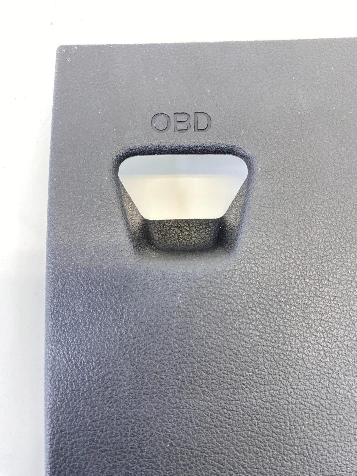 2013-2019 FORD ESCAPE DASHBOARD LOWER LEFT SIDE OBD FUSE BOX TRIM COVER ASSY OEM