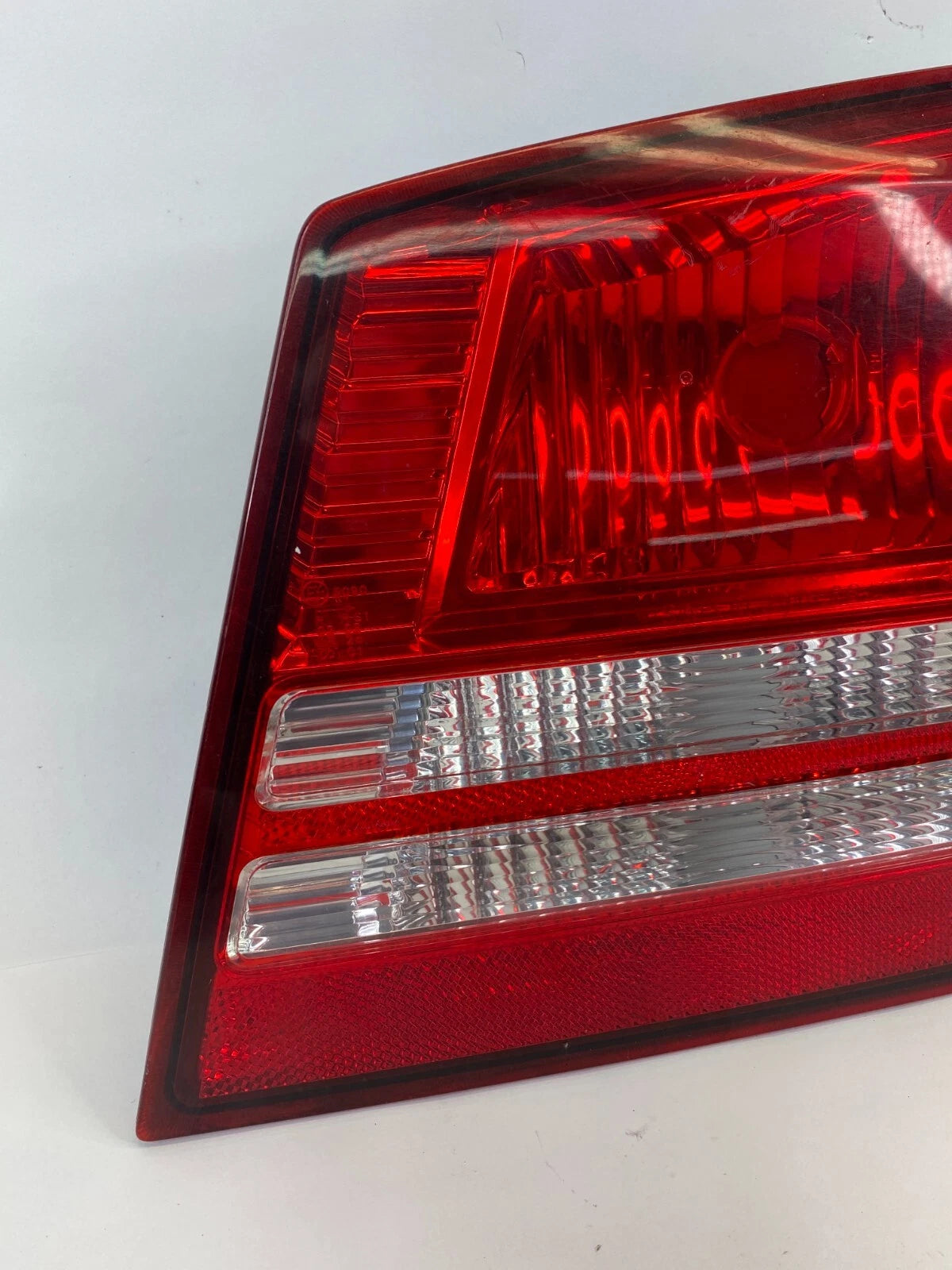 2009-2020 DODGE JOURNEY RIGHT PASSENGER SIDE INNER TRUNK TAIL LIGHT 04806368 OEM