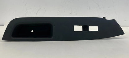 2011-2015 KIA SORENTO FRONT RIGHT WINDOW SWITCH BEZEL TRIM 93575-2P000VA OEM