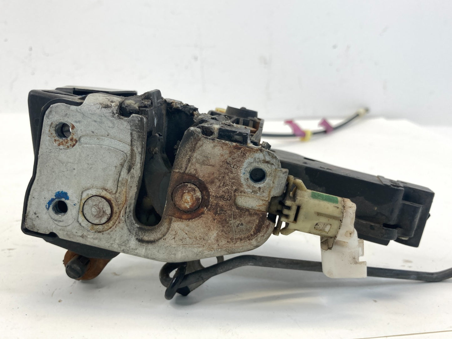 2003-2006 Lincoln Navigator Front Left Driver Side Door Lock Latch Actuator OEM