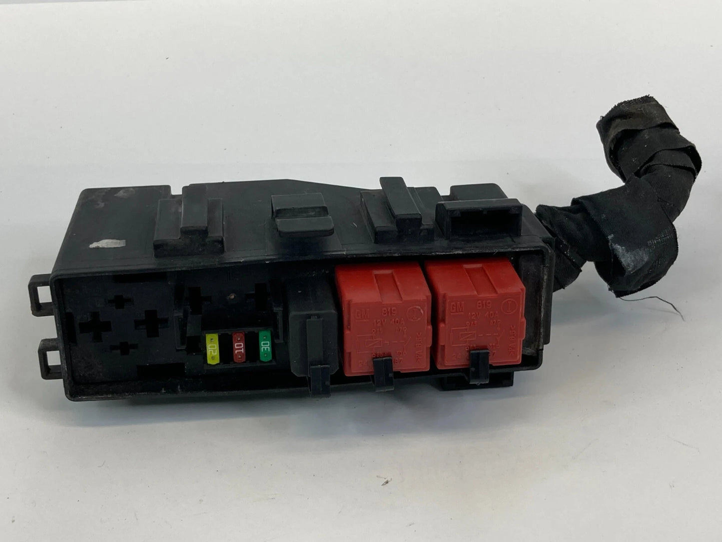 2003-2011 SAAB 9-3 93 ENGINE COMPARTMENT FUSE BOX RELAY GROMMET BRACKET 12788777