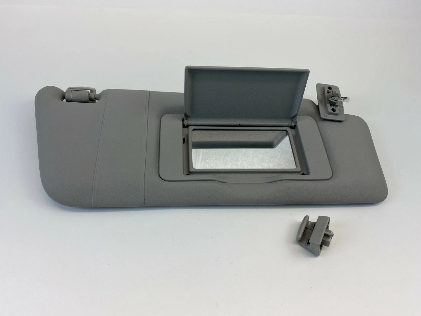 2006 2007 MERCEDES-BENZ C280 RIGHT INTERIOR ROOF SUN VISOR WITH CLIP A2038170320