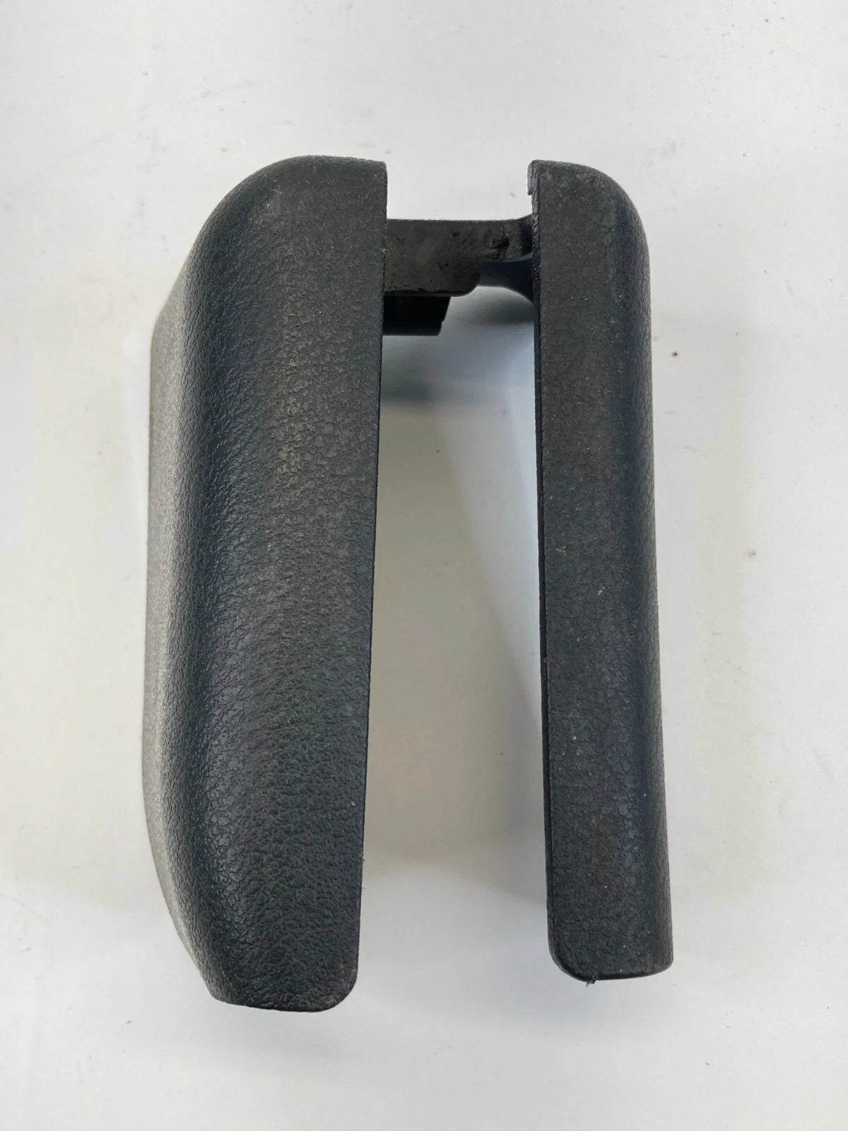 03-07 HONDA ACCORD COUPE FLOOR RIGHT PASSENGER SEAT TRACK RAIL REAR CAP 81592SDA