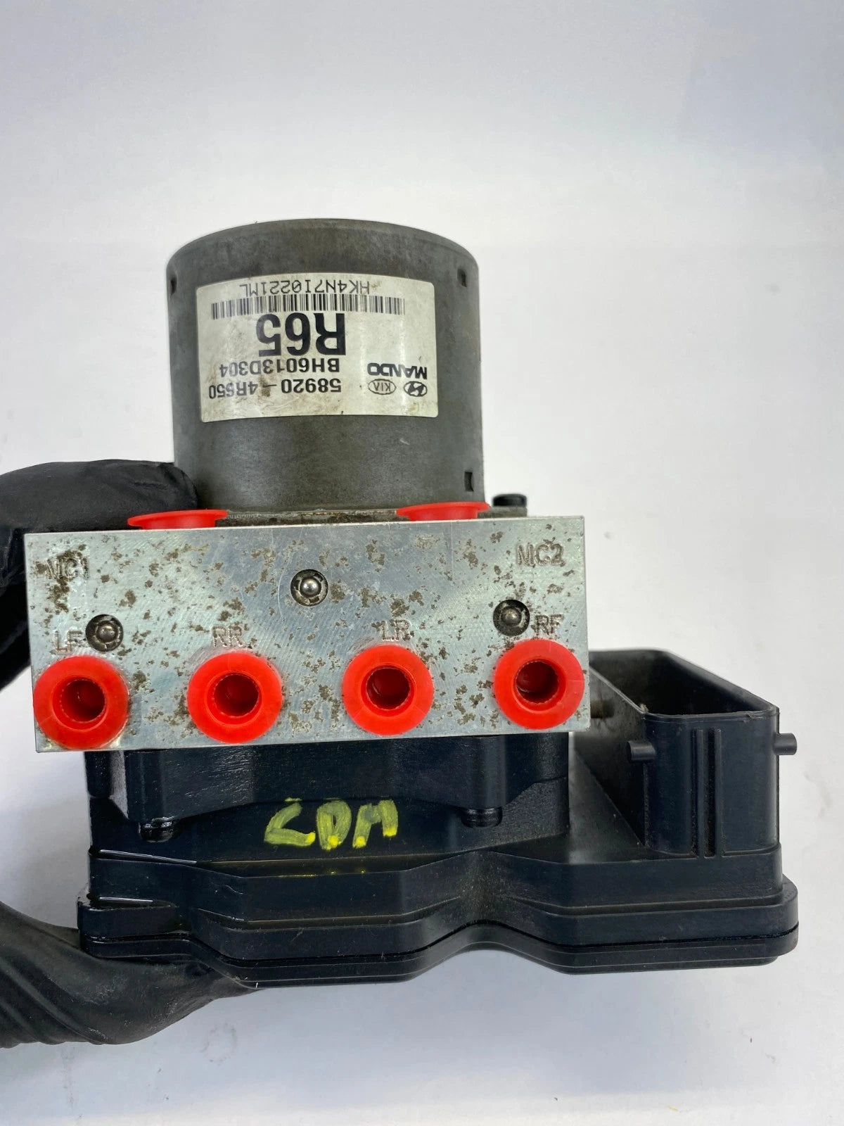 11 12 HYUNDAI SONATA ABS PUMP CONTROL MODULE ASSEMBLY ENGINE BAY OEM 58920-4R650