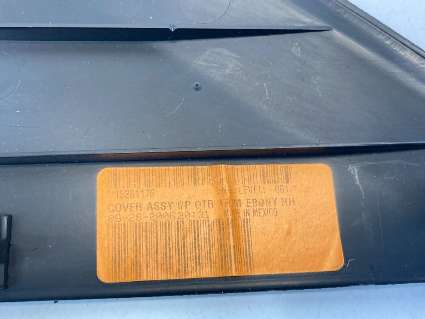 2007-2011 CHEVROLET HHR DASH RIGHT PASSENGER SIDE END CAP COVER TRIM 15281176