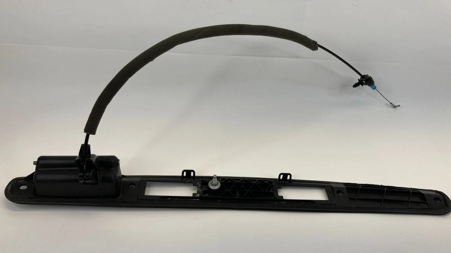 09 10 DODGE JOURNEY REAR TRUNK LID LICENSE LAMP LIGHT MOLDING BEZEL 05178320AE