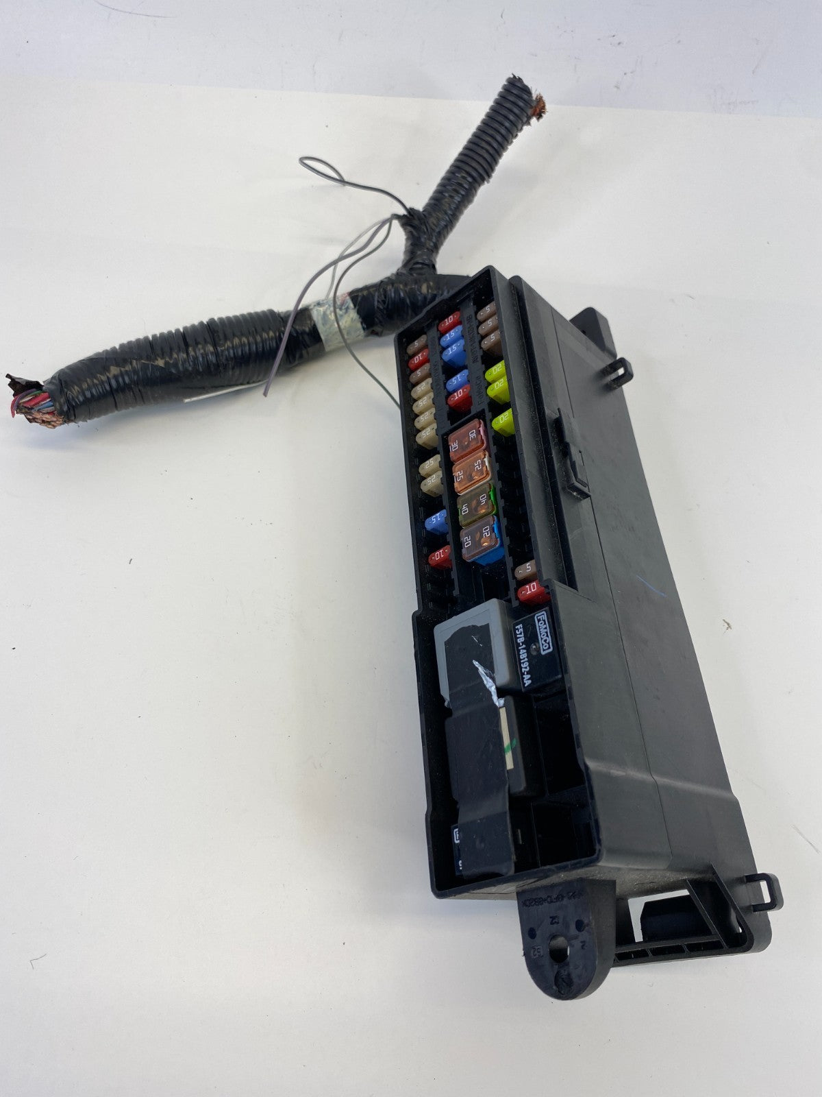 2013-2018 Ford C-Max 2.0L L4 16V HYBRID Engine Compartment Fuse Junction Box OEM