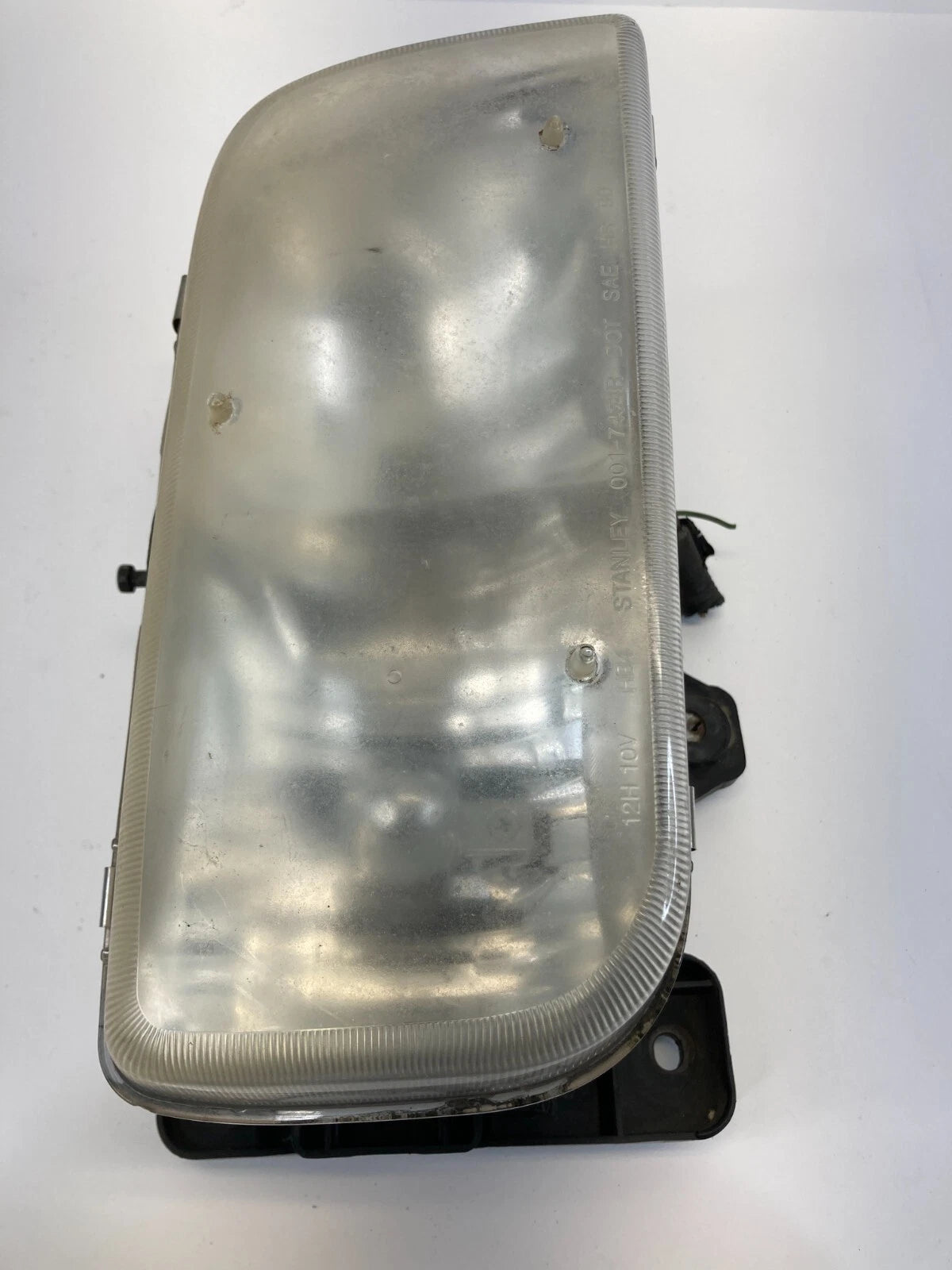 1999 2000 CADILLAC ESCALADE FRONT RIGHT SIDE HEADLIGHT HEADLAMP 15738658 OEM