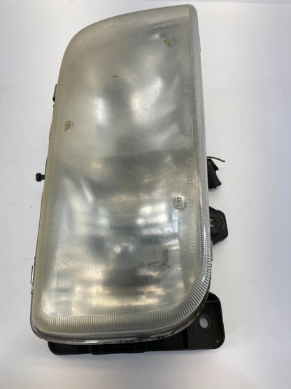 1999 2000 CADILLAC ESCALADE FRONT RIGHT SIDE HEADLIGHT HEADLAMP 15738658 OEM