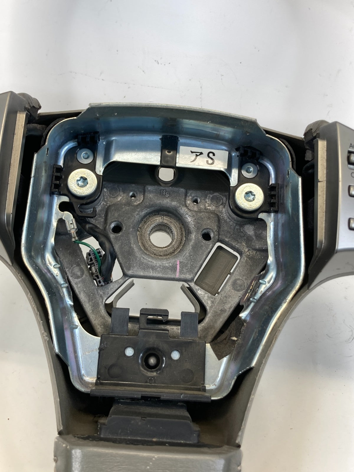 2003 2004 Infiniti G35 Sedan Steering Wheel w/ Cruise & Audio Control Switch