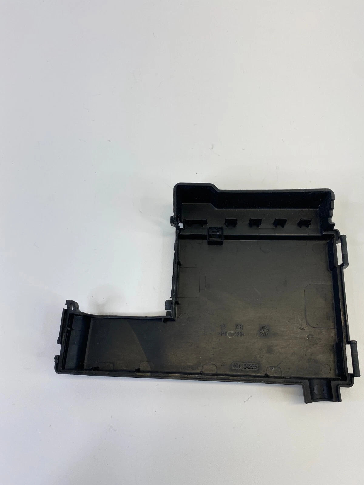 11-15 CHEVY CRUZE POSITIVE BATTERY TERMINAL FUSE BOX COVER PANEL TRIM 401154265